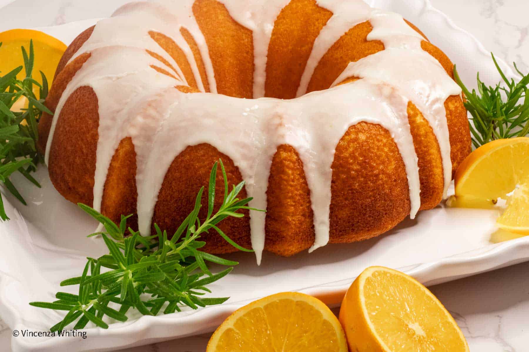 Easy & Moist Orange Cake: Bursting with Fresh Citrus Flavor